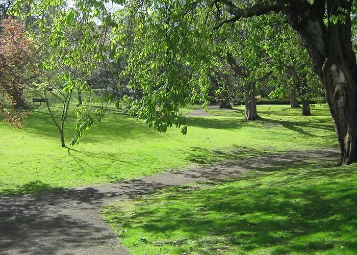 Elegant New Town Georgian Centre Flat شقة *