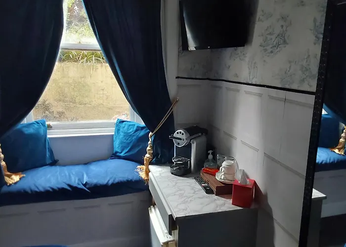 Гостевой дом East Claremont Эдинбург