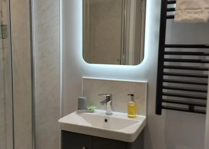 Гостевой дом East Claremont Эдинбург