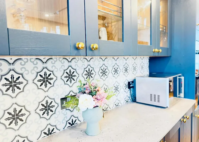 Floor With Castle Views * אדינבורו