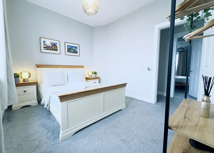 Floor With Castle Views Edinburgh