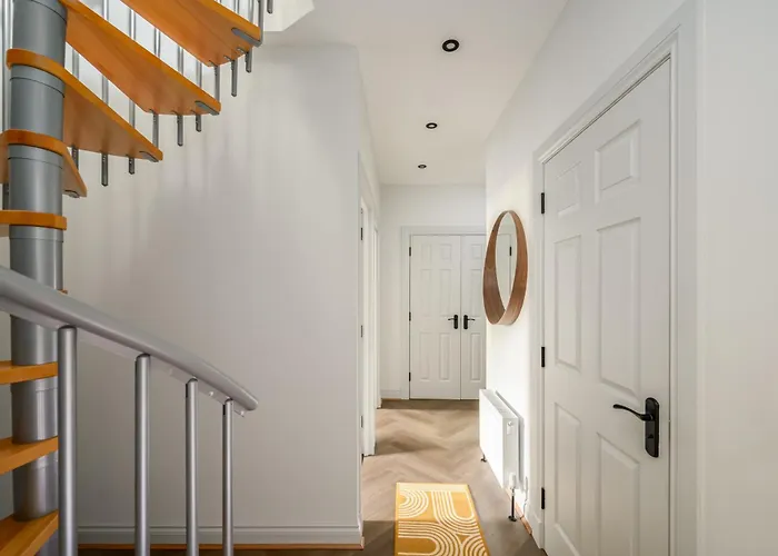 The Signal Station Luxury 4* Эдинбург