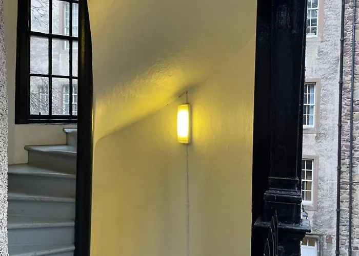 Royal Mile Balconies By The Castle 公寓式酒店 爱丁堡