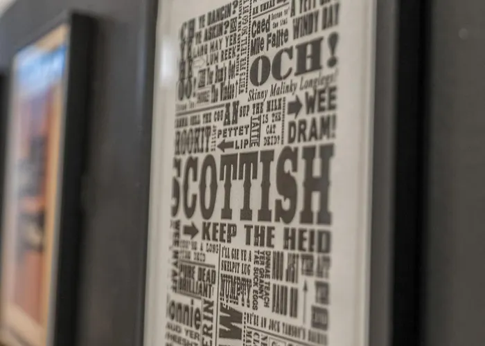 Old Town Romantic Getaway Apartment Edinburgh