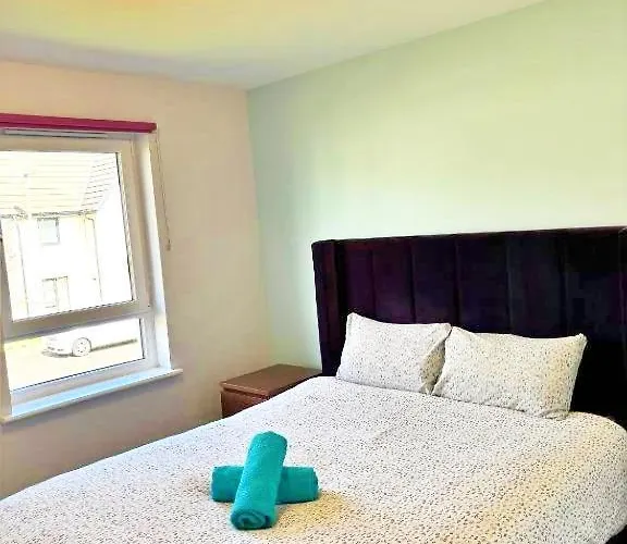 Feriehus 3 Bed House With Parking Near Airport