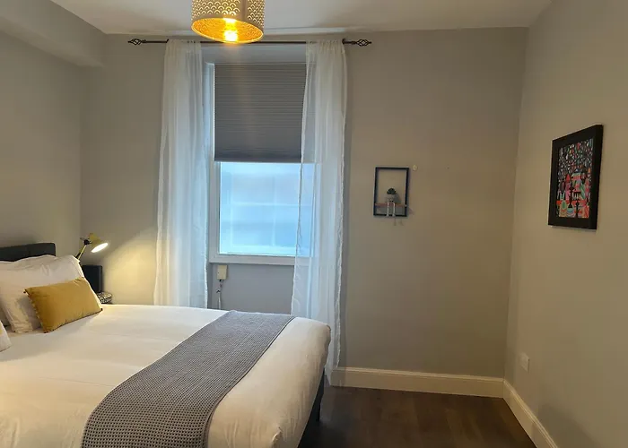 Comfortable One-bedroom Free Parking Space 爱丁堡