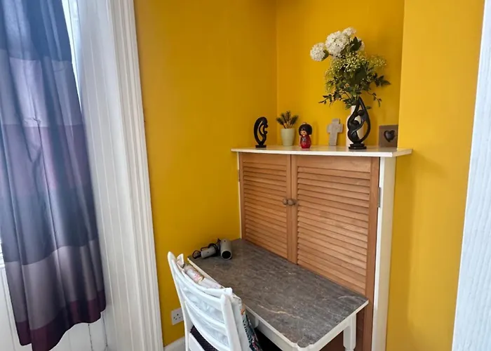 Cosy In Centre , 2 Bedroom1 Bathroom