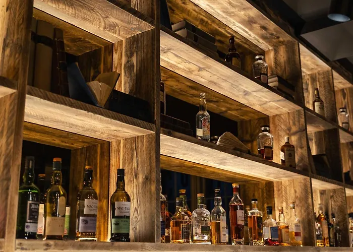 Code - The Court, Edimburgo