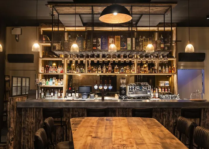 Code - The Court, Edimburgo