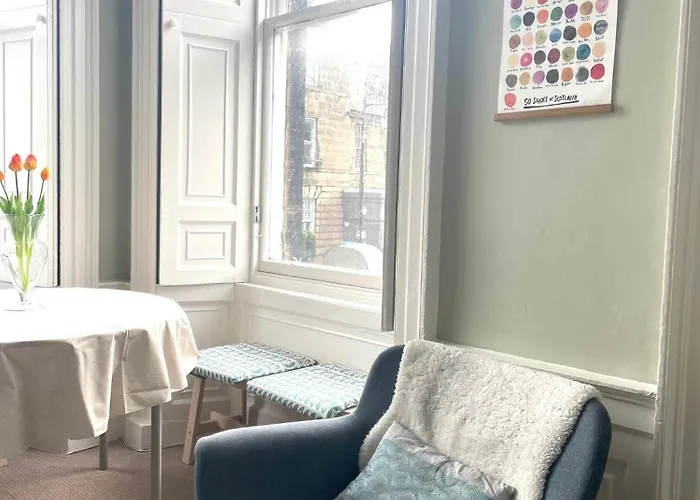 Charming, & Spacious Georgian 3 Bed Apartmán Edinburgh