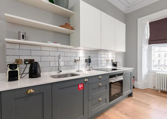 ديستني اسكتلندا - ديستيلرز هاوس *