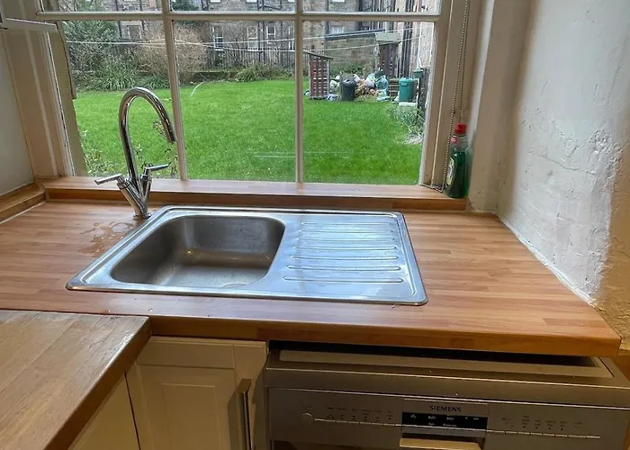 Apartment Large Flat In Chic Bruntsfield