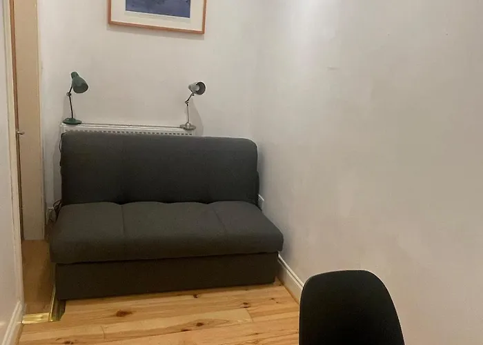 Large Flat In Chic Bruntsfield Edinburgh