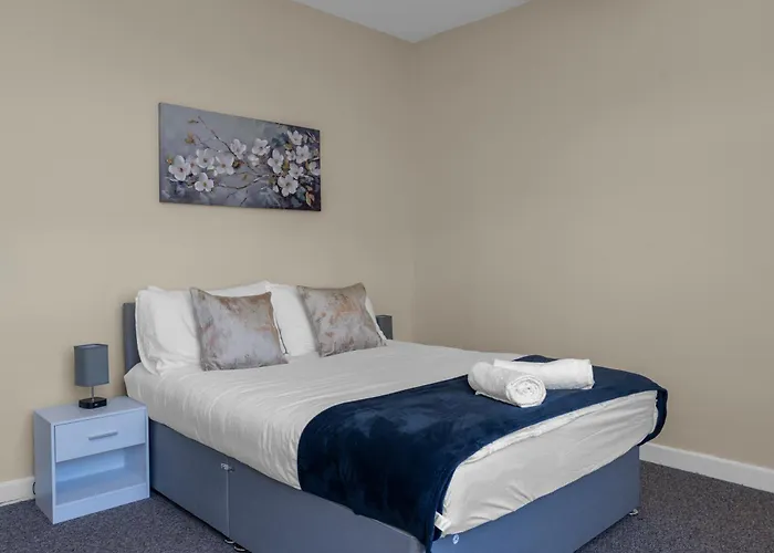 2 Bedroom In With 2 Free Parking Spaces شقة إدنبرة