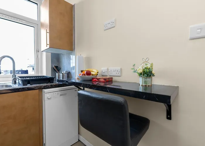 2 Bedroom In With 2 Free Parking Spaces Edimburgo
