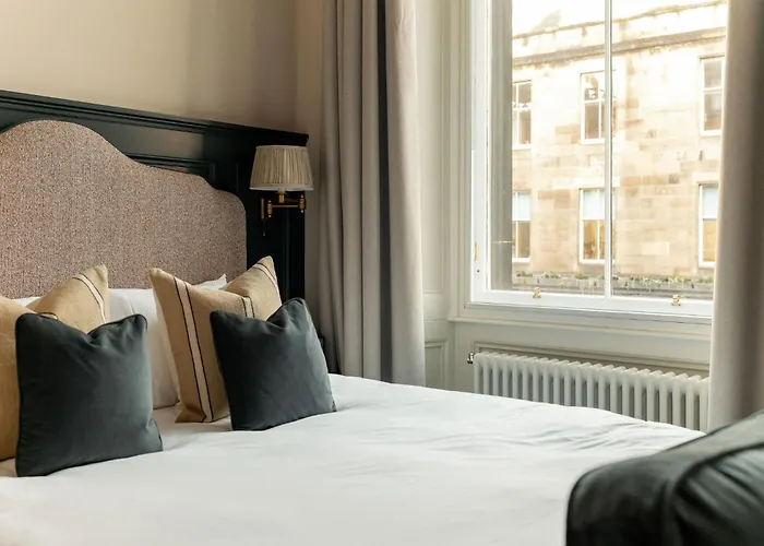 Hotel Moment George Iv Bridge