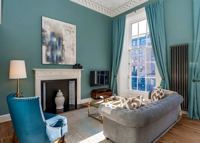 Dragon Luxury At 8 Albyn Place *