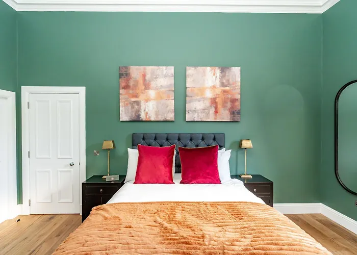 Dragon Luxury At 8 Albyn Place