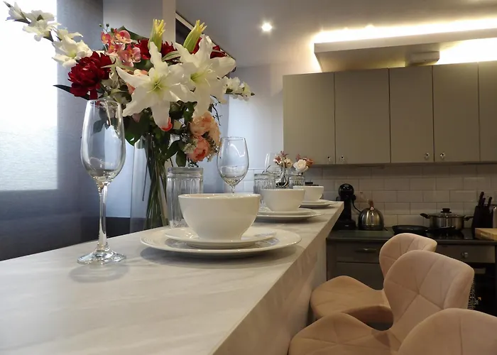 Convenience, Calm Comfort-- A Stylish One-bedroom Retreat Just 3 Stops From The Heart Of The