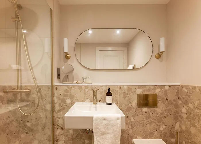 Moment George Iv Bridge Hotel