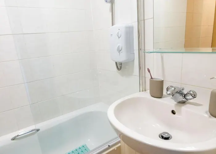 Cosy Centre Gem דירה