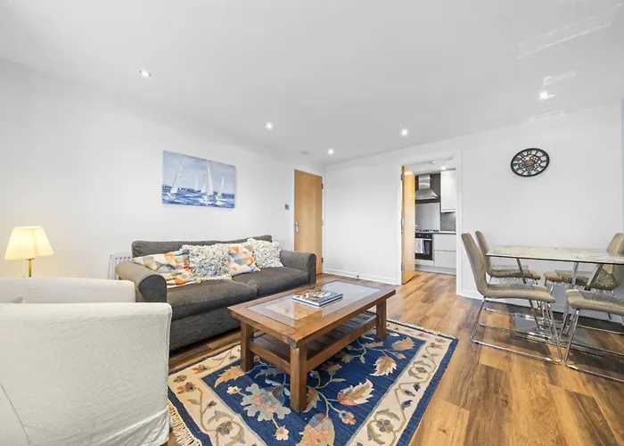 Slateford 2 Bedroom - *