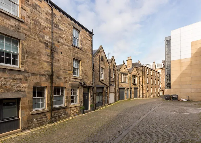 Destiny Scotland At Canning Street Lane * 에든버러