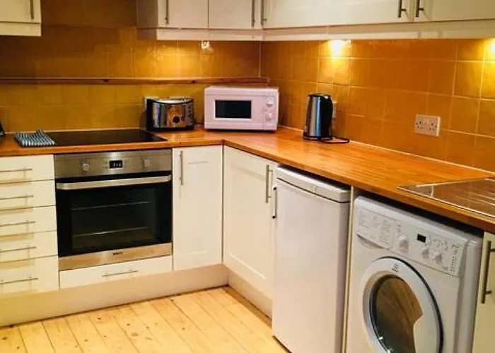 Joivy Warm & Welcoming Flat Near Castle Lejlighed