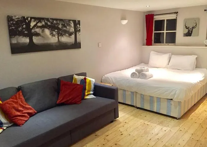 Joivy Warm & Welcoming Flat Near Castle Apartment Edinburgh