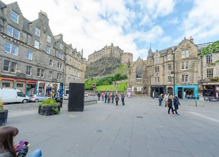 Joivy Warm & Welcoming Flat Near Castle *