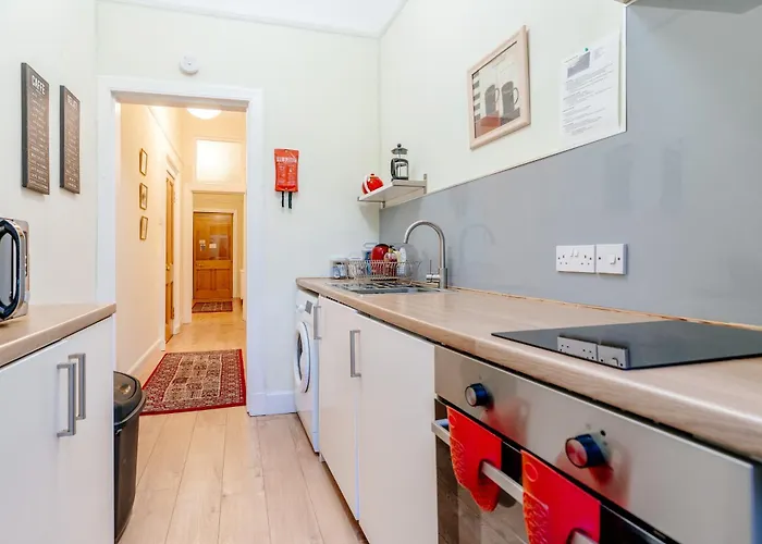 Beautiful Spacious Ground Floor Newington Flat * Edinburgh