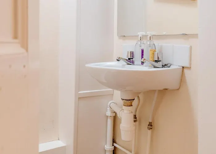 Delightful Ground Floor Newington Flat Edinburgh