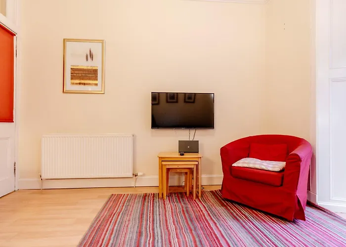 Delightful Ground Floor Newington Flat