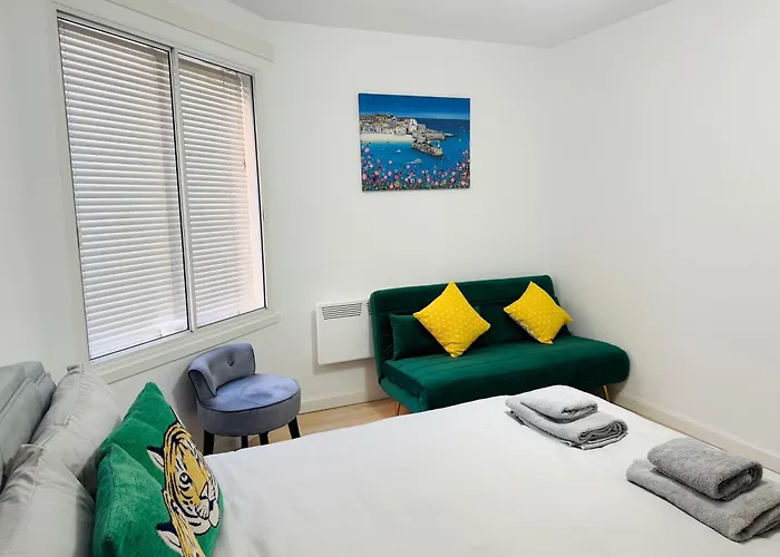 Cozy Flat Near Castle And With Free Private Parking *