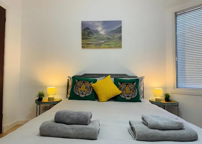 Apartment Immaculate Central Flat Near Edinburgh Castle With Free Private Parking