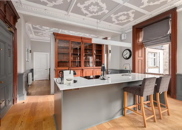 Destiny Scotland - Distillers House * Edinburgh