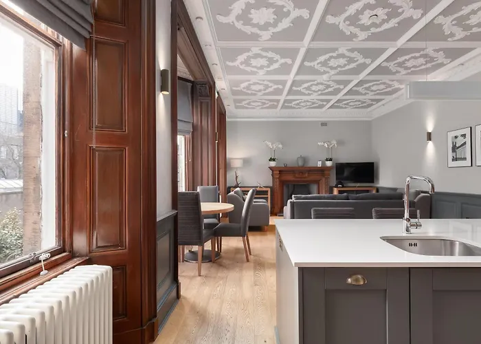 ديستني اسكتلندا - ديستيلرز هاوس *