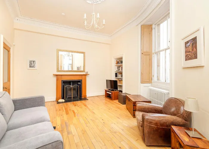 Joivy Charming Flat Near St Giles Daire Edinburgh