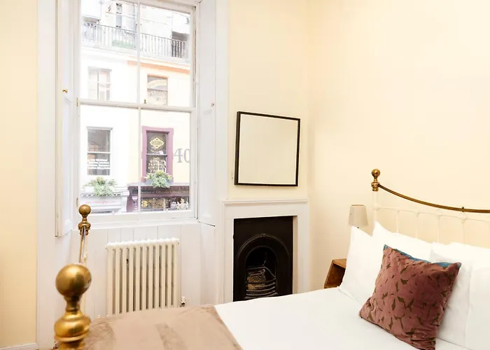 Daire Joivy Charming Flat Near St Giles *