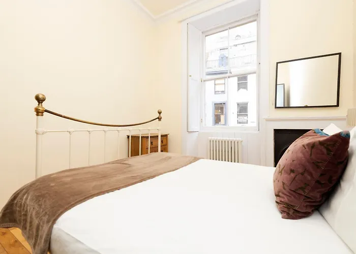 Joivy Charming Flat Near St Giles