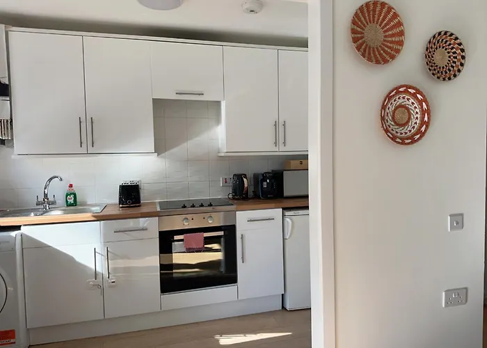 Stylish One Bedroom אדינבורו