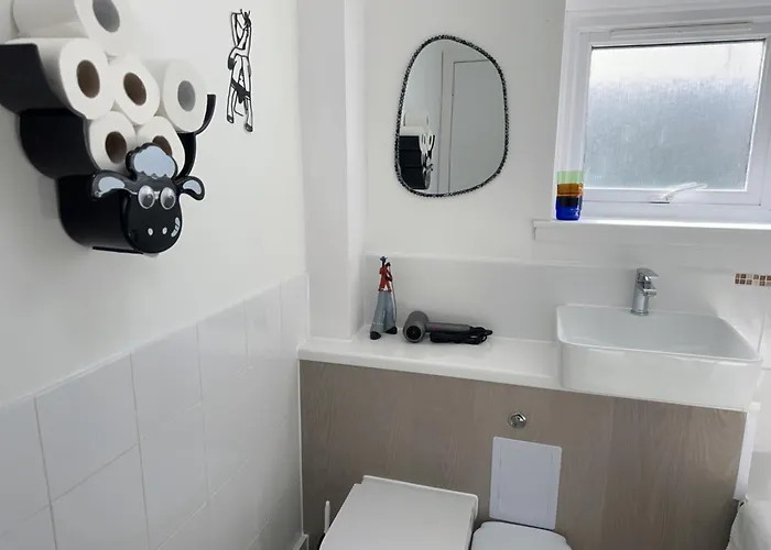 Stylish One Bedroom *