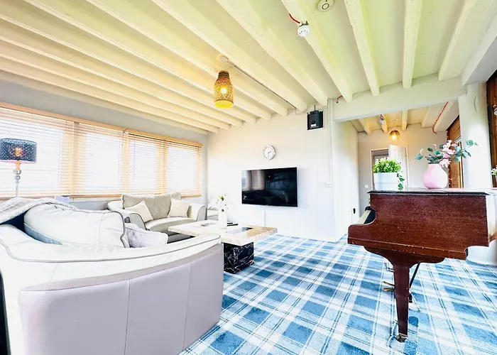 Floor With Castle Views אדינבורו