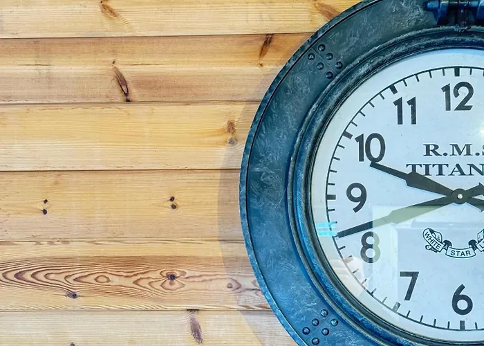 Floor With Castle Views * אדינבורו