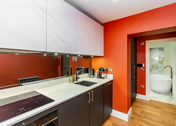 Dragon Luxury At 8 Albyn Place *