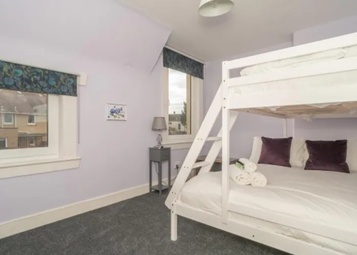 Charming Family House In Rosewell - Pass The Keys Holiday home