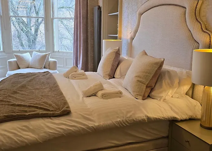 2 Bedroom Sofa Bed In Livingroom Castle View 1st Floor Sleeps 6