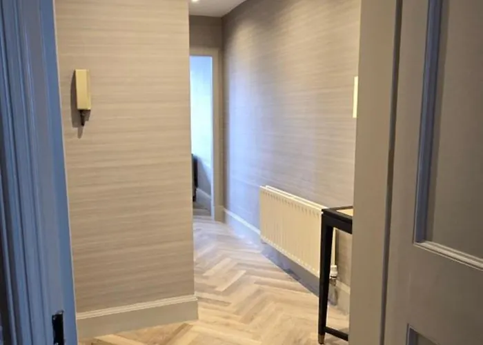 2 Bedroom Sofa Bed In Livingroom Castle View 1st Floor Sleeps 6