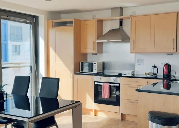 Modern Two Bedroom Apartament *