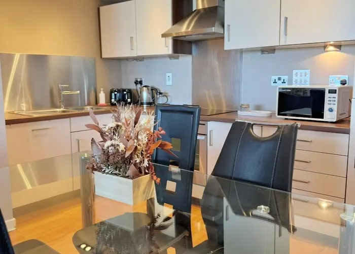 Modern Two Bedroom Edynburg